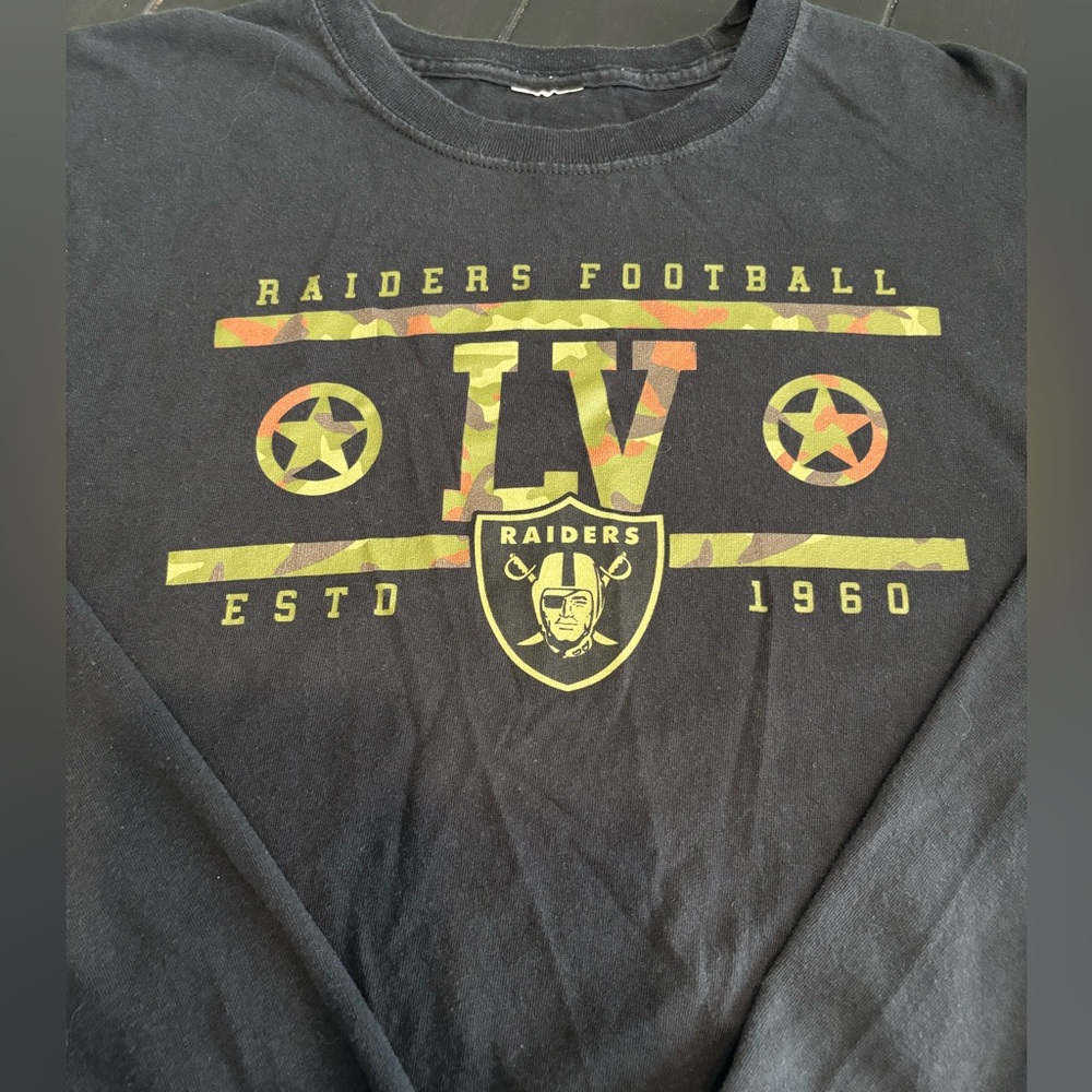 NFL * Las Vegas Raiders Camo Design Long Sleeve Size XL